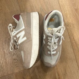 New Balance Platform sneakers